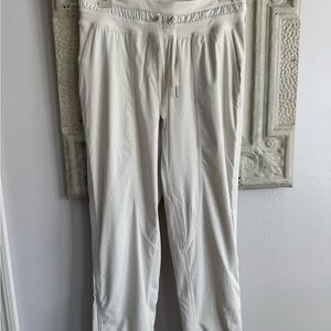 Lululemon Dance Studio Crop Cream Lined 6